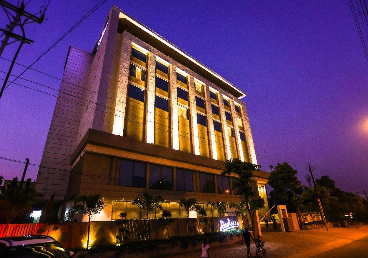 Radisson Bhopal Hotel Exterior foto