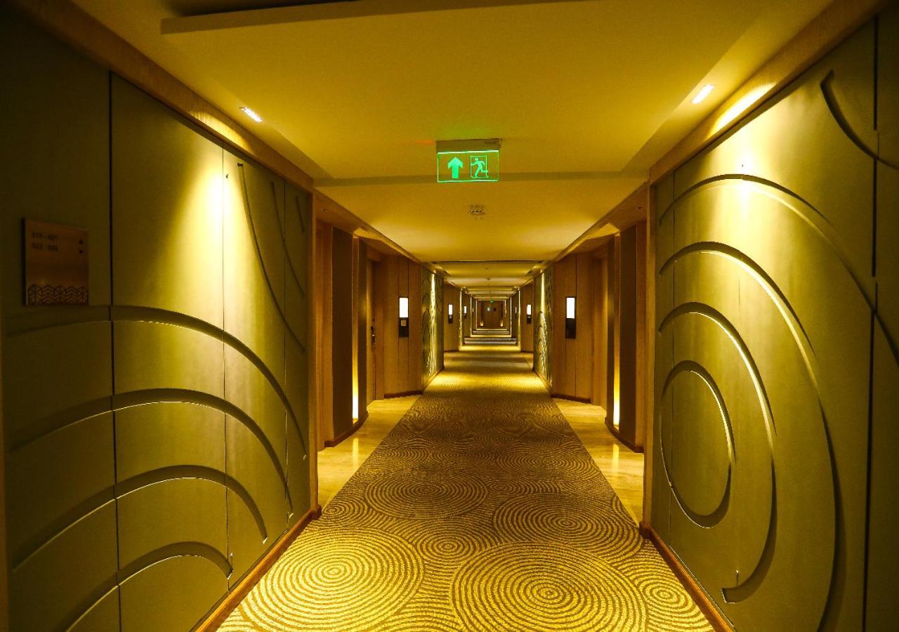 Radisson Bhopal Hotel Exterior foto