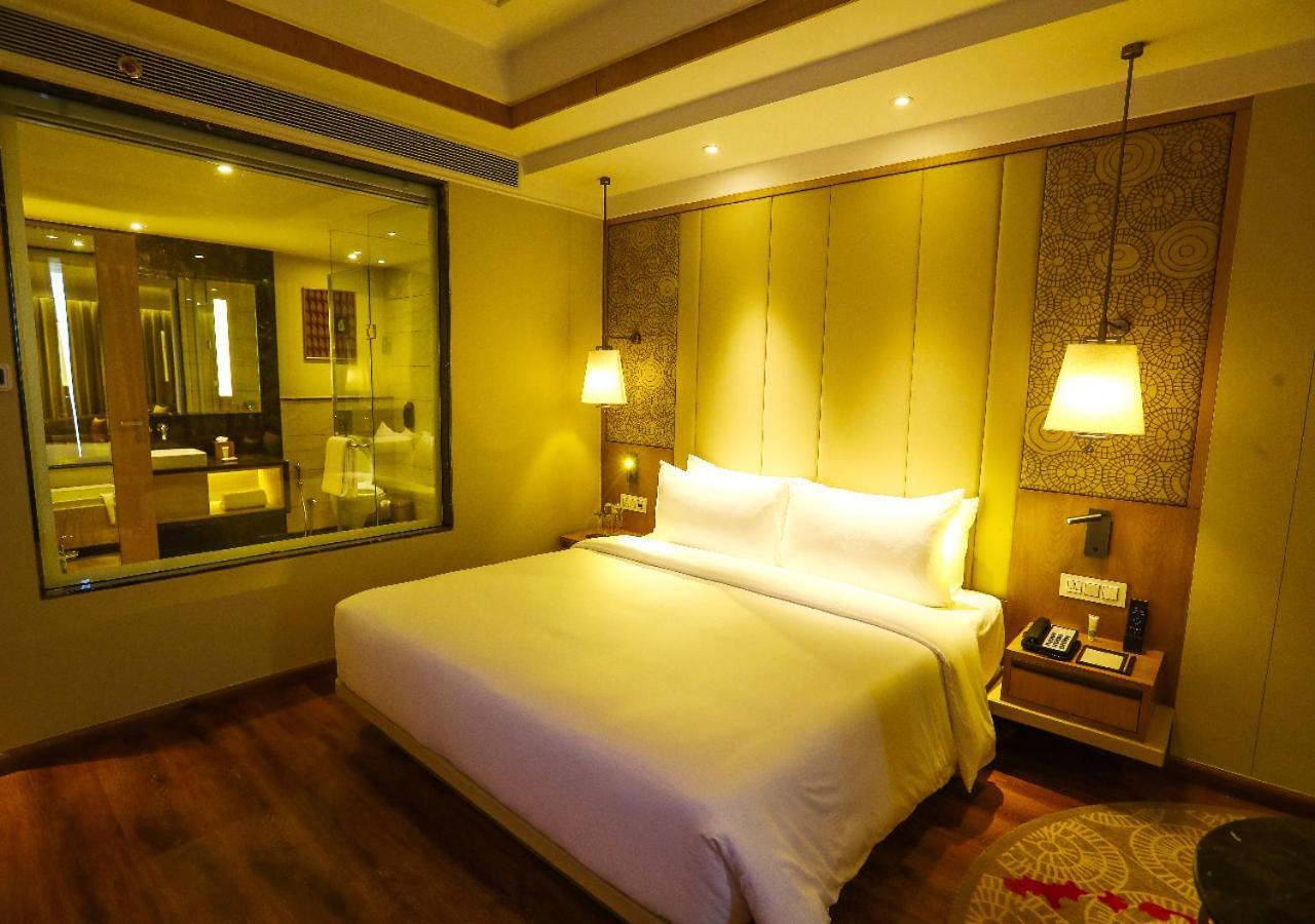 Radisson Bhopal Hotel Exterior foto