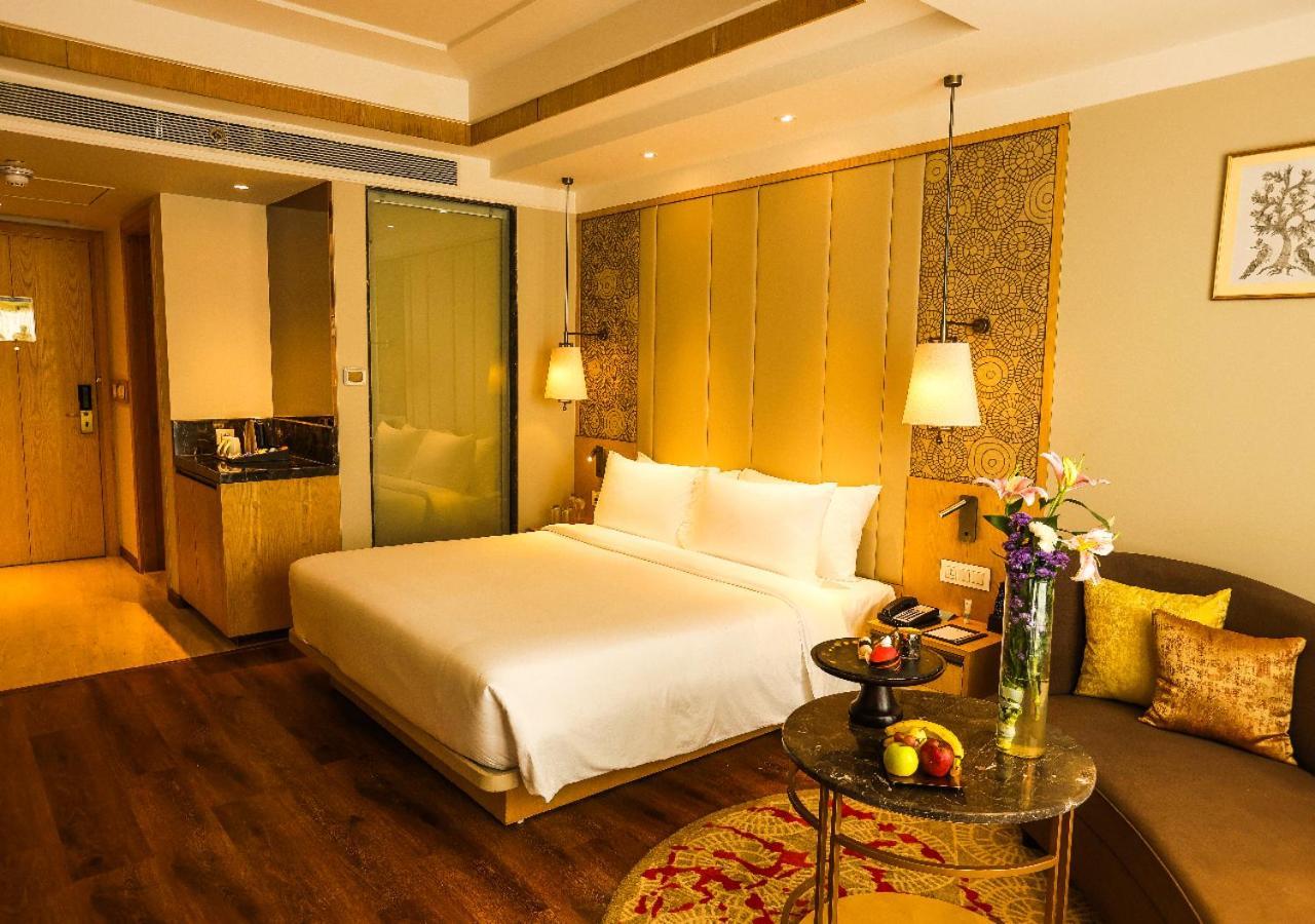 Radisson Bhopal Hotel Exterior foto
