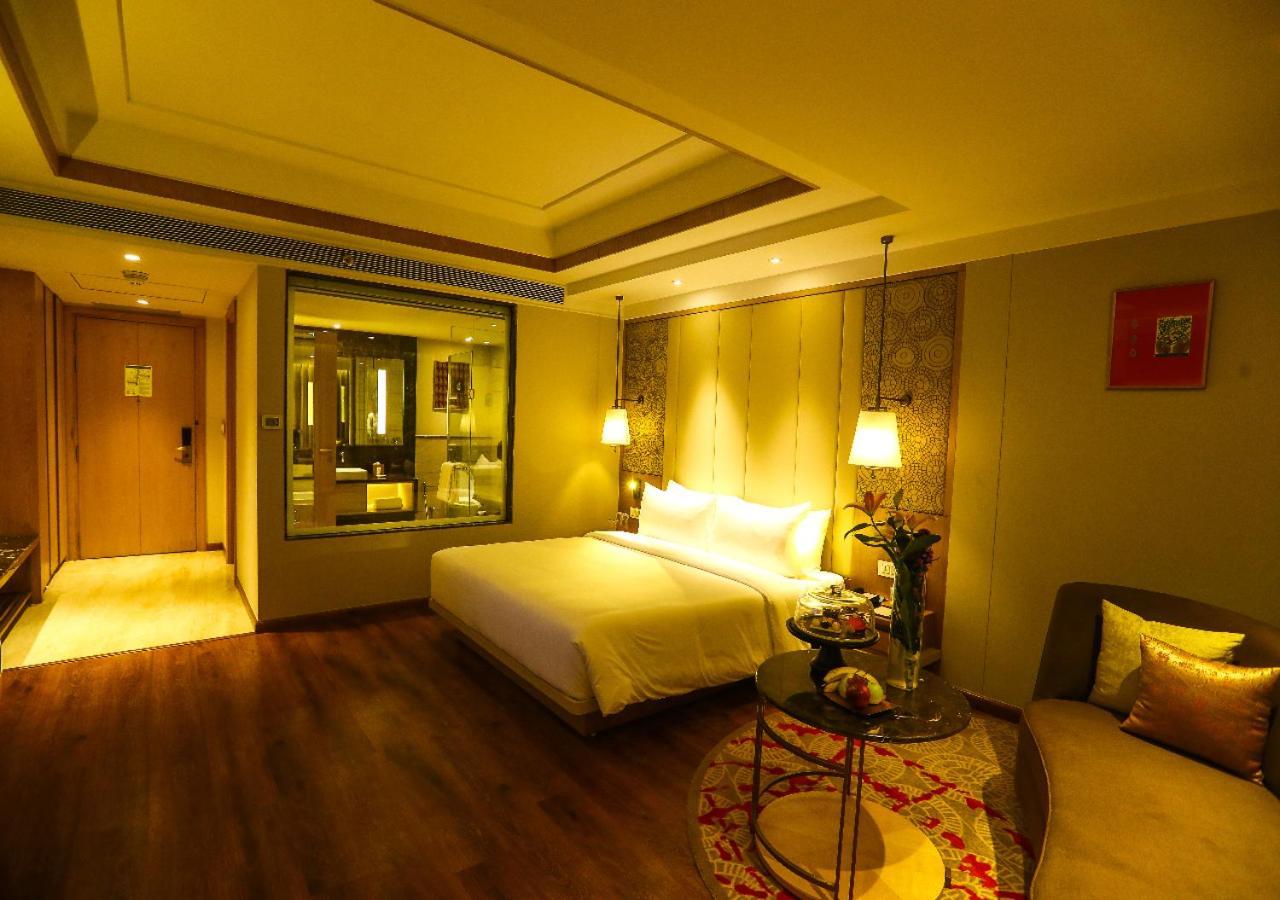 Radisson Bhopal Hotel Exterior foto