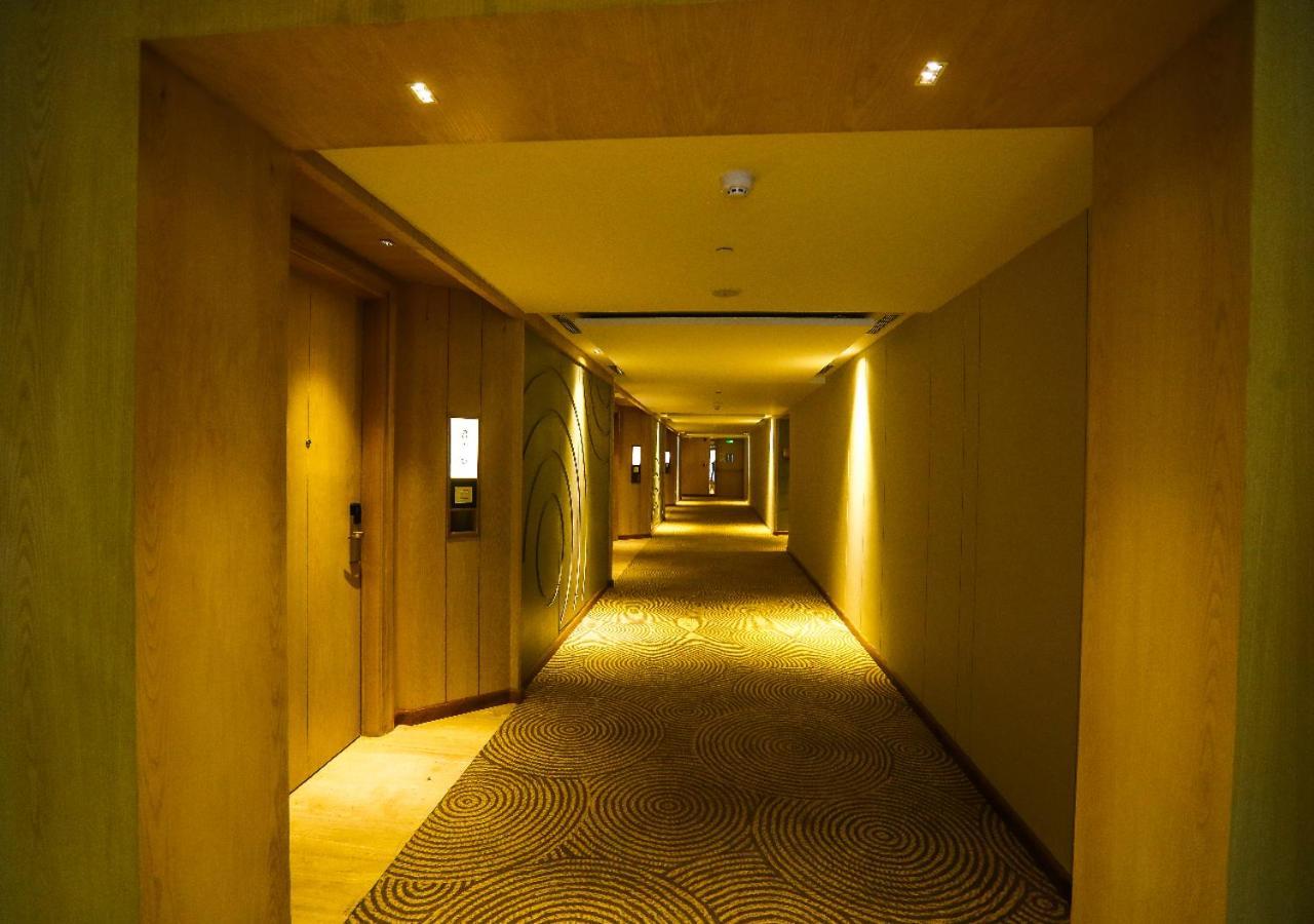 Radisson Bhopal Hotel Exterior foto