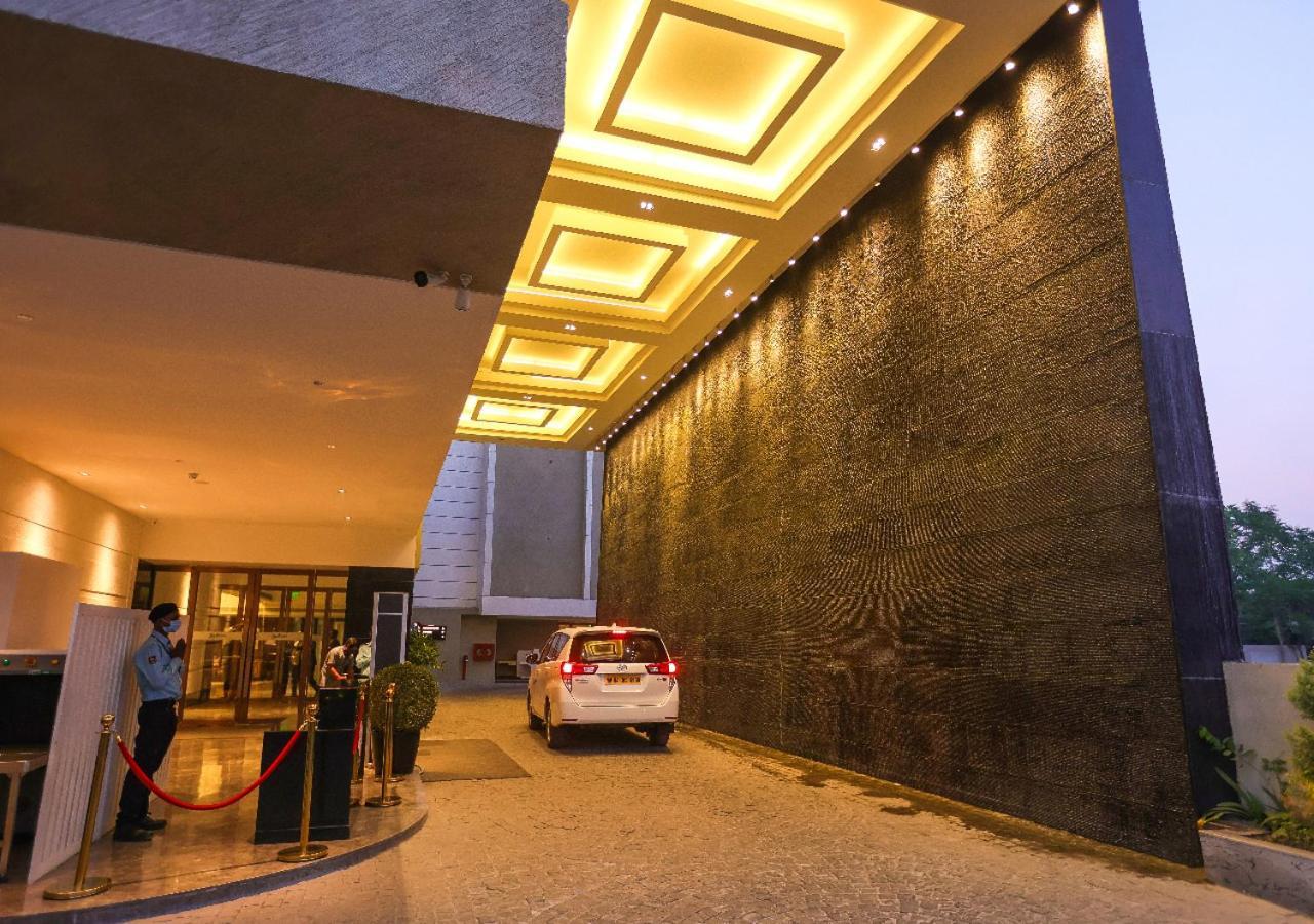 Radisson Bhopal Hotel Exterior foto