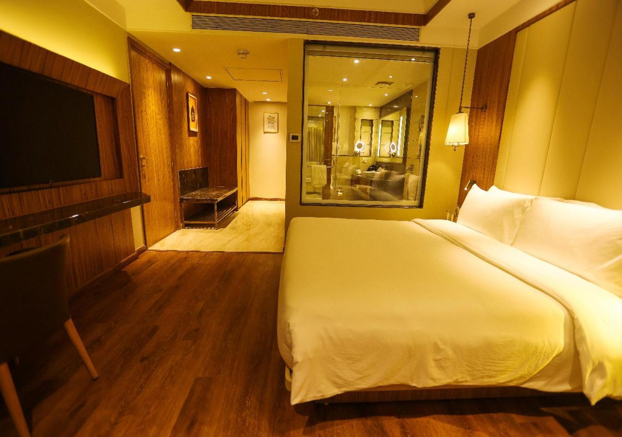 Radisson Bhopal Hotel Exterior foto