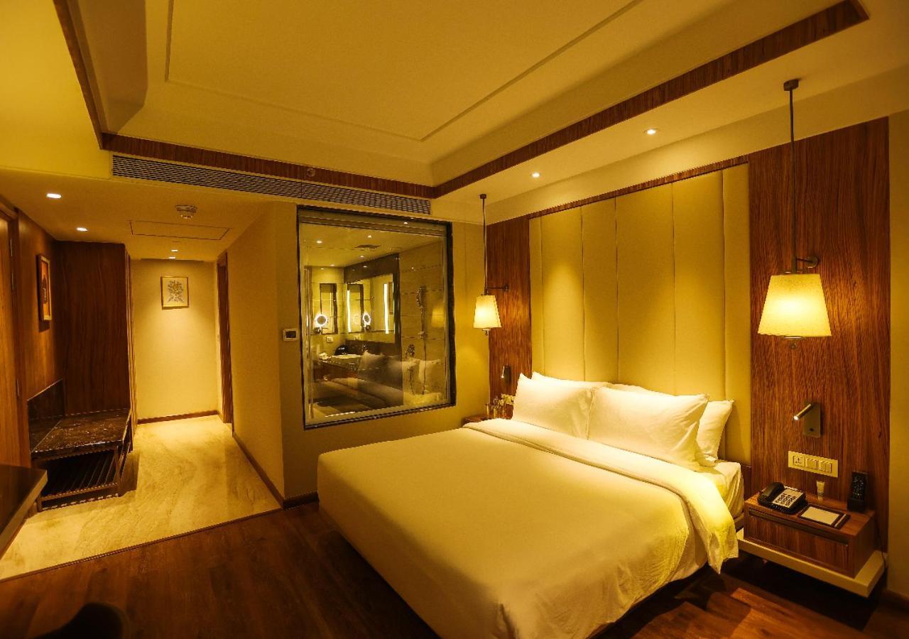 Radisson Bhopal Hotel Exterior foto
